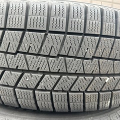 スタッドレスタイヤの画像