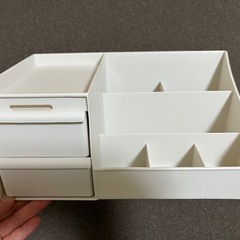 メイク収納ボックスの画像