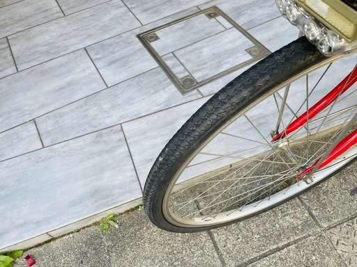 『ＳＡＬＥ　３０％』　電動自転車　ヤマハ　２６インチ　バッテリー　充電器　付き　赤　配達可能