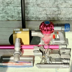 Dyson V6モーターヘッド SV07 新品バッテリー・スタンドセットの画像