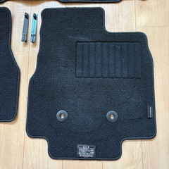 ダイハツ ムーヴキャンバス 純正フロアマット 未使用に近い 手渡しの画像