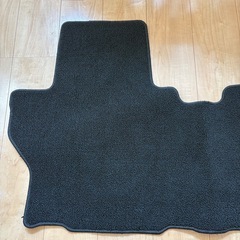 ダイハツ ムーヴキャンバス 純正フロアマット 未使用に近い 手渡しの画像