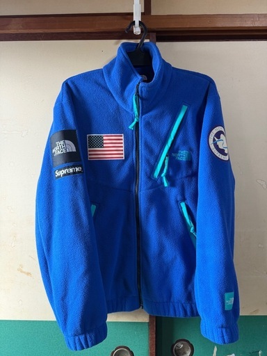 THE NORTH FACE SUPREME 
