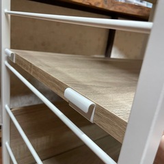 ベージュのスチールラック　高さ変更できるラック　美品の画像