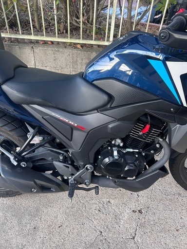 Honda CB200X 2025