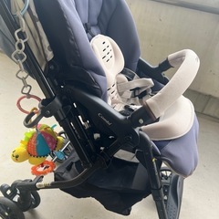 コンビ　ベビーカーの画像