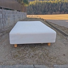 シングルベッドの画像