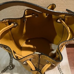 ZARA ショルダーバック の画像