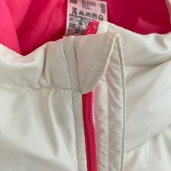 adidas ダウンジャケットの画像