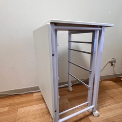 【再掲載】折りたたみテーブルの画像