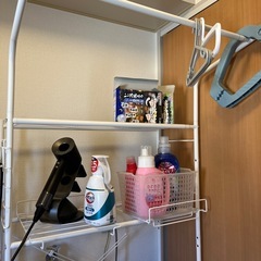 洗濯機と洗濯ラックの画像