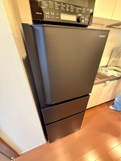 TOSHIBA 3ドア　冷蔵・冷凍庫 ブラック