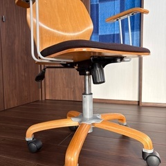 木目ガス昇降リクライニングチェアの画像