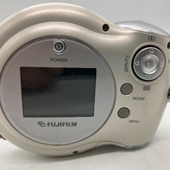 【トレファク足立扇店】ｺﾝﾊﾟｸﾄﾃﾞｼﾞﾀﾙｶﾒﾗ FUJIFILM Q1 DIGTAL 本体のみの画像