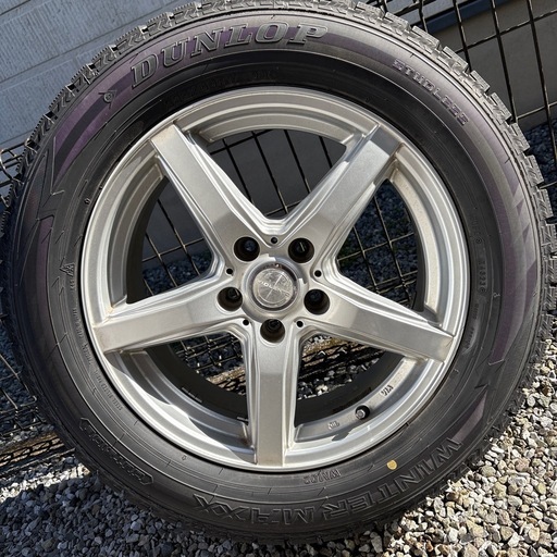 ２２５／６０Ｒ１７　２３年製　 アルファード、ヴェルファイア　