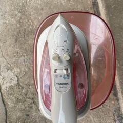 NO：5515  東芝コードレススチームアイロン‼️の画像