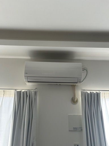 【取引中】
Fujitsu5.6kw エアコン　18畳用 