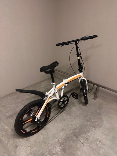 【ほぼ新品】多段変速付折りたたみ自転車