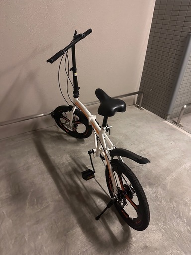 【ほぼ新品】多段変速付折りたたみ自転車