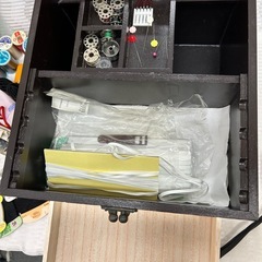 1077😸 化粧箱 鎌倉彫 裁縫箱 小物入れ 裁縫セットの画像