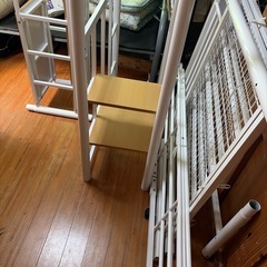 高
さ2段階式階段付きロフトベッドの画像