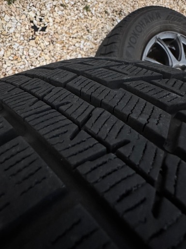 スタッドレスタイヤ　ヨコハマ(iceGUARD 6 iG60 185/70R14 )