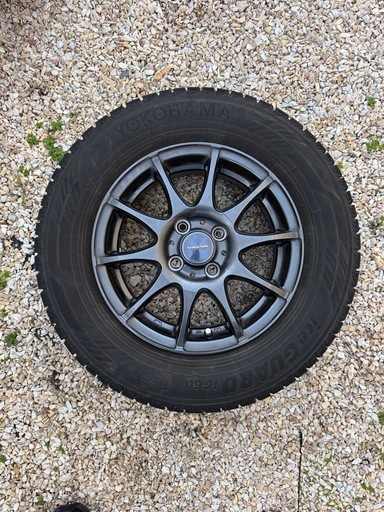 スタッドレスタイヤ　ヨコハマ(iceGUARD 6 iG60 185/70R14 )