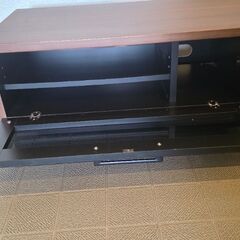 【値下げ/29日引取希望】テレビ台／ガラス扉ダンパーヒンジ付きの画像