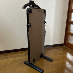 TOSHIBA   ズボンプレッサーの画像