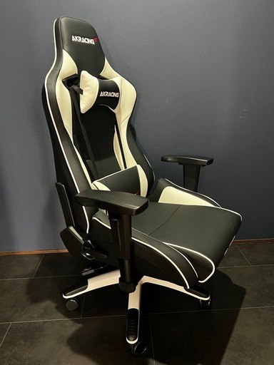 AKRacing Pro-X V2 ゲーミングチェア（未使用）