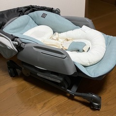 コンビ　電動ハイローチェアの画像