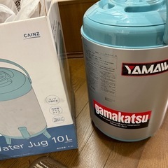 電気ケトルとウォータージャグのセットの画像