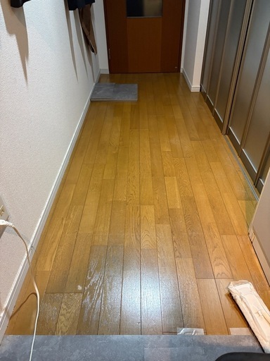 フロアタイル　約10〜11畳分　8.2万円相当