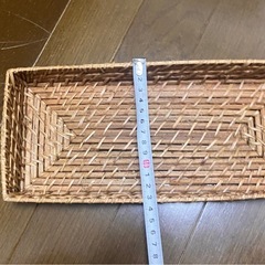 自然素材のカゴ2つの画像