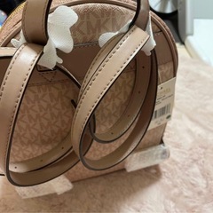 【新品未使用】マイケルコース　リュックの画像