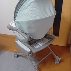 アップリカ ユラリズム　オートプレミアム　ピスタチオグリーン　欠品ありの画像