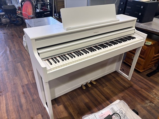 【バナナ苫小牧】ローランド/Roland 電子ピアノ「HP704」2022年製 ホワイト 324音色 幅137.7cm 美品動作確認済
