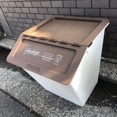 ◆早い方優先!! 蓋つき　分別ダストボックス　2個セットの画像