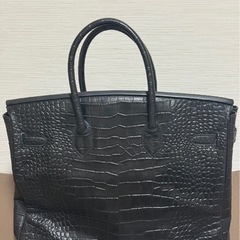 クロコ型押しレザー　ハンドバッグ　本革　手縫　の画像