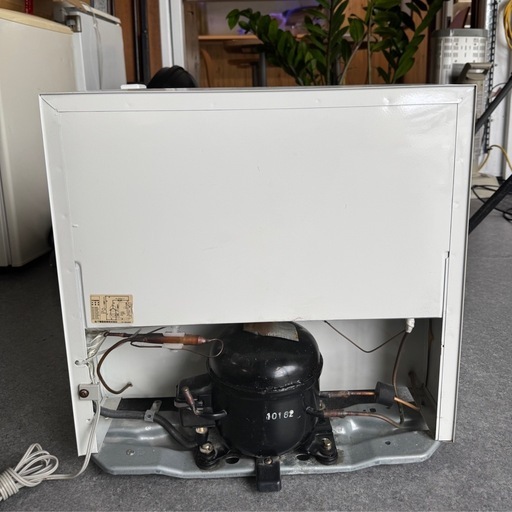 動作確認済み】ナショナル小型冷凍冷蔵庫 NR-A5M2-WR (DTCフリマ) 赤嶺