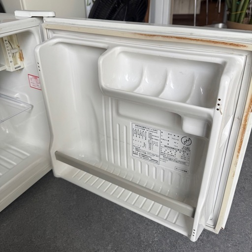 【動作確認済み】ナショナル　小型冷凍冷蔵庫 NR-A5M2-WR 動作確認済み】ナショナル小型冷凍冷蔵庫 NR-A5M2-WR (DTCフリマ) 赤嶺