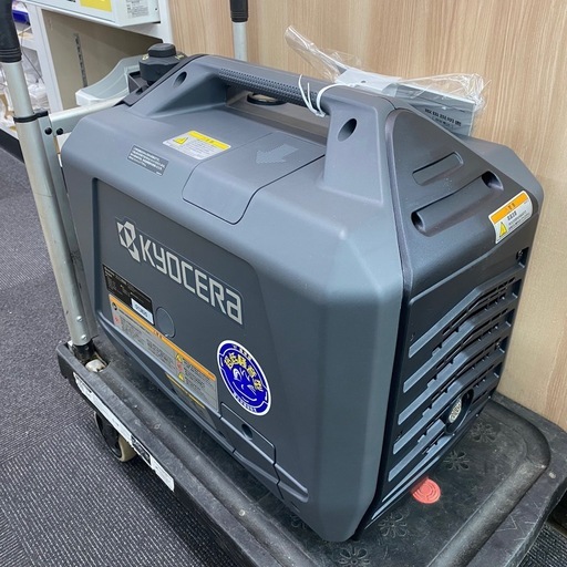 未使用 長期保管品 京セラ KYOSERA エンジン発電機 EGI200 (2.2KVA/最大2.3KVA) 動作未確認【店頭引取限定