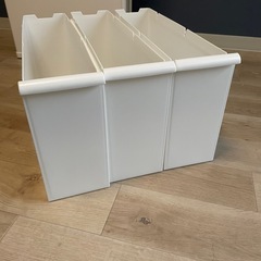 幅狭3段収納ストッカー/ 2月8日までの画像