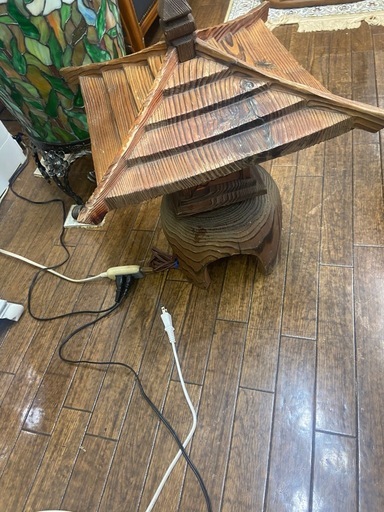焼杉木製灯籠 (ほっと) つくばの照明器具の中古あげます・譲ります