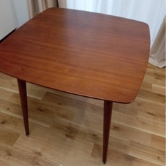 【無料】ダイニングテーブルの画像