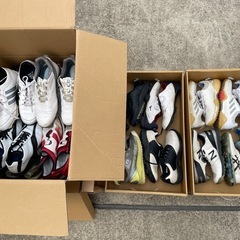 ゴルフシューズ 70足 まとめ 片付けの画像