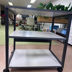 キャスター付きラックの画像