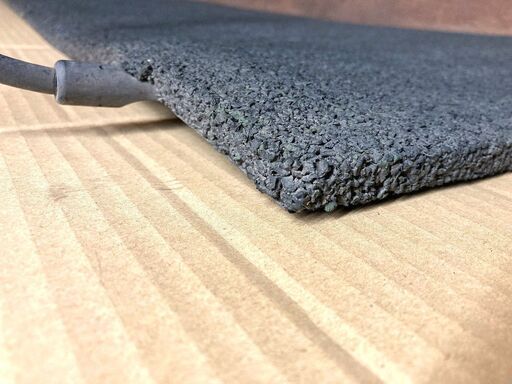 融雪マットW960×L420mm×t15日本製 滑り止め厚手タイプ 連結可能 融雪ゴムマット PSE  100V・125W