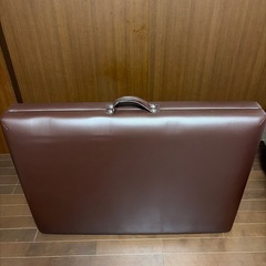 取りに来てくださる方に差し上げます　施術ベッド　折りたたみの画像