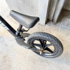 STRIDER ストライダー キックバイク ブラックの画像